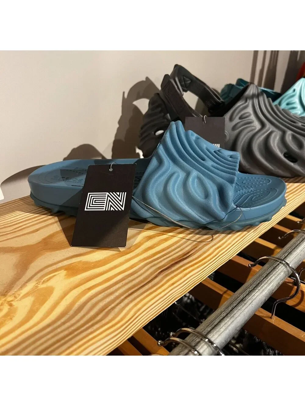 Salehe Bembury X Crocs Slide Tashmoo • 10